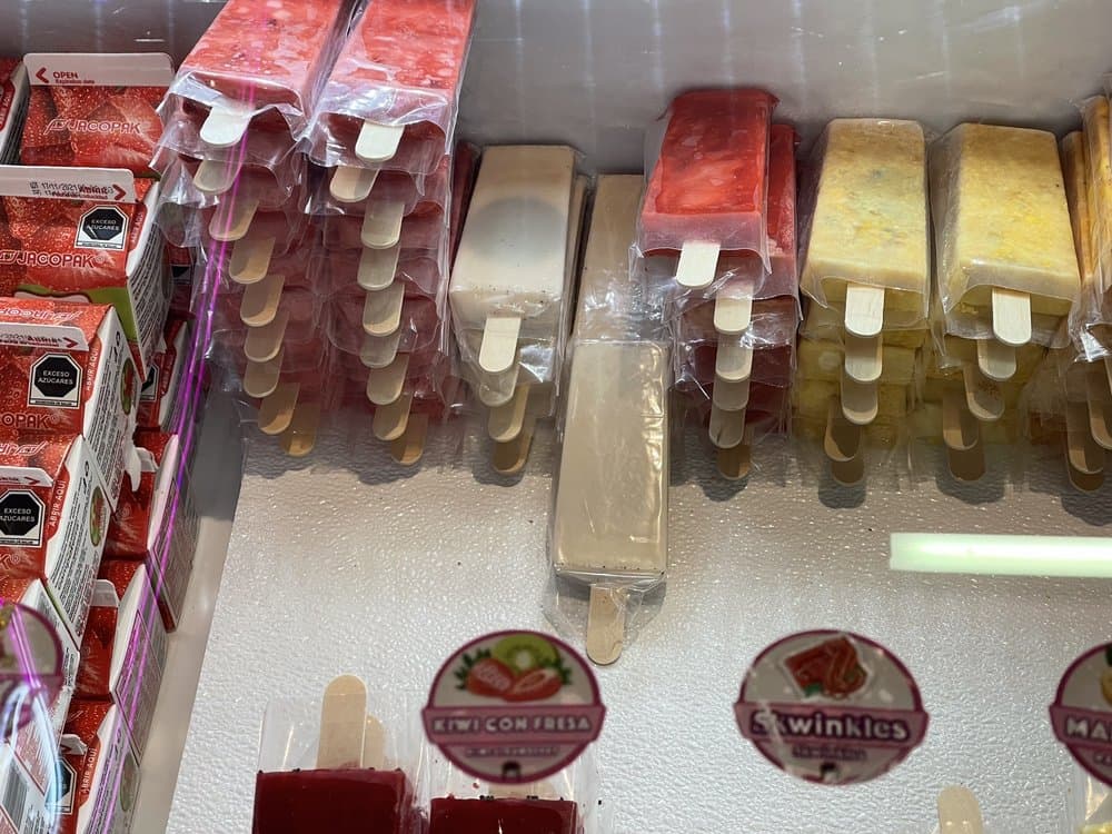 Ice Cream — 2 Scoops (Medium)